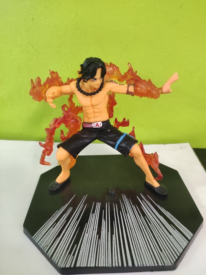 LUFFY PORTGRAS ONE PIECE - FIGURAS 